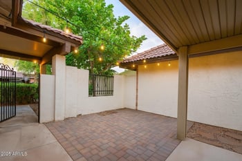 12222 Paiute St, Phoenix, AZ 85044