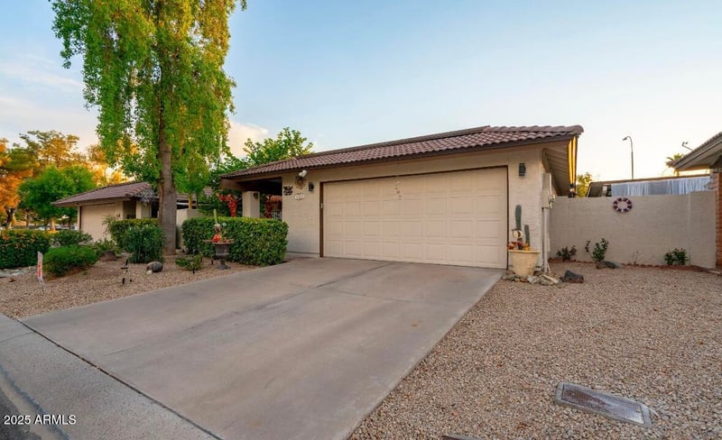 12222 Paiute St, Phoenix, AZ 85044
