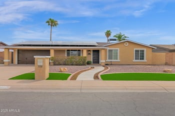 12225 47th Dr, Glendale, AZ 85304