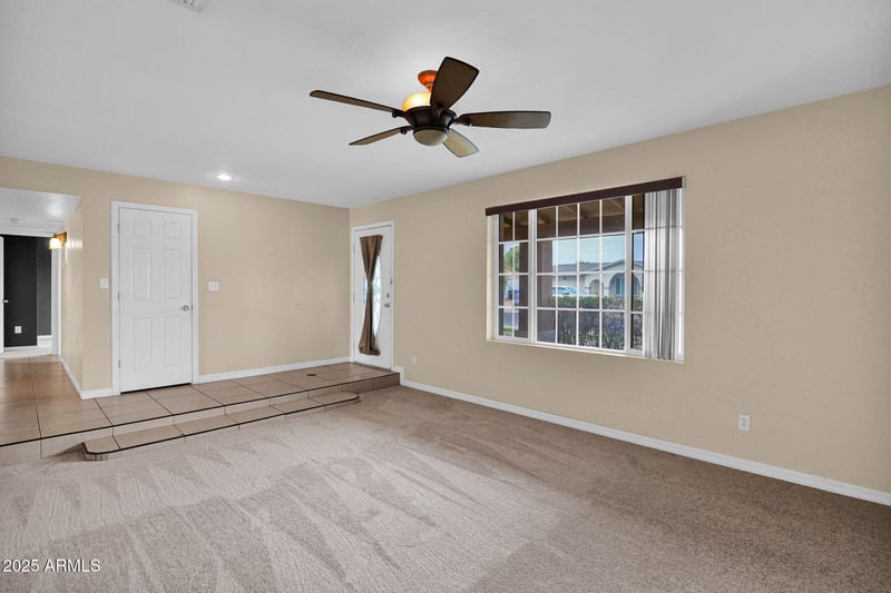 12225 47th Dr, Glendale, AZ 85304