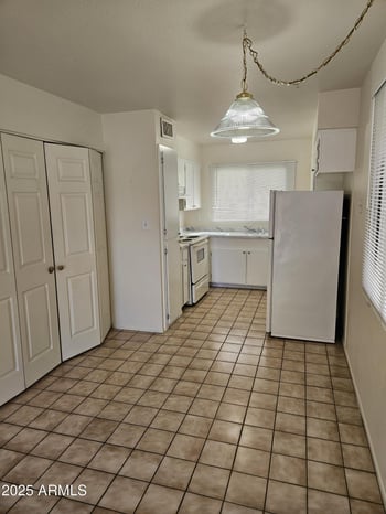 1223 Baker Dr, Tempe, AZ 85282