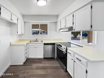 12230 47th Ln, Glendale, AZ 85304