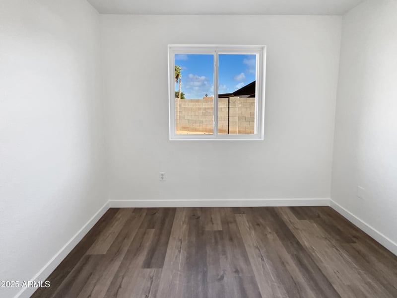 12230 47th Ln, Glendale, AZ 85304