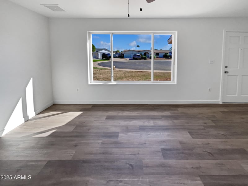 12230 47th Ln, Glendale, AZ 85304