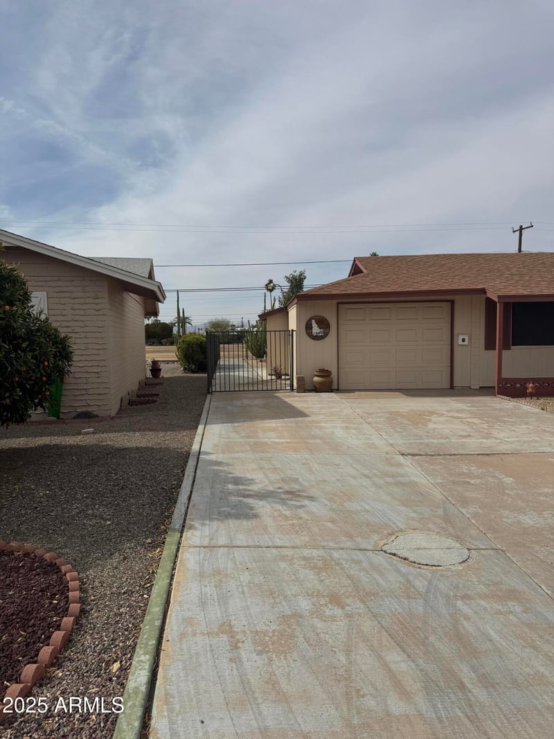 12236 Pebble Beach Dr, Sun City, AZ 85351
