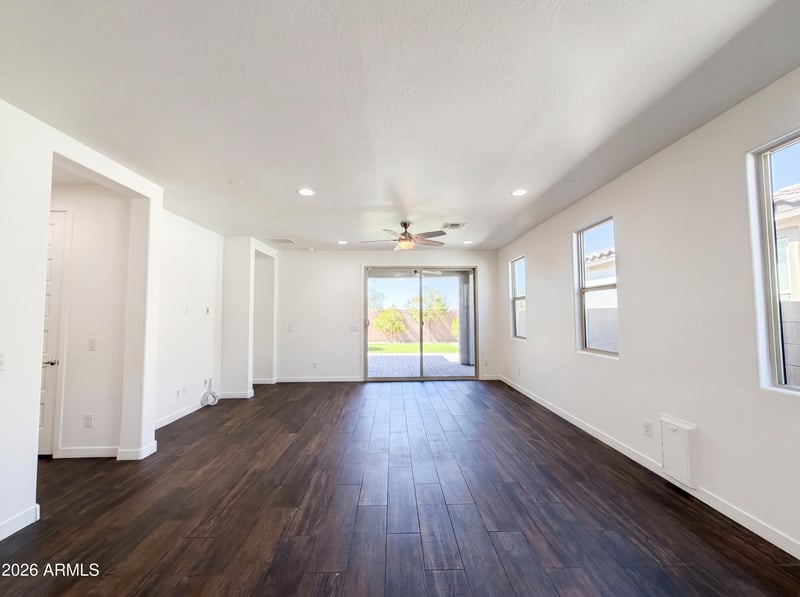 1224 E Glass Ln, Phoenix, AZ 85042