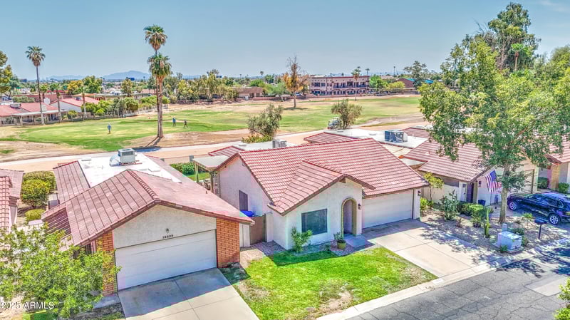 12243 Chippewa Dr, Phoenix, AZ 85044