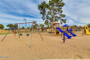 12243 S Chippewa Dr, Phoenix, AZ 85044
