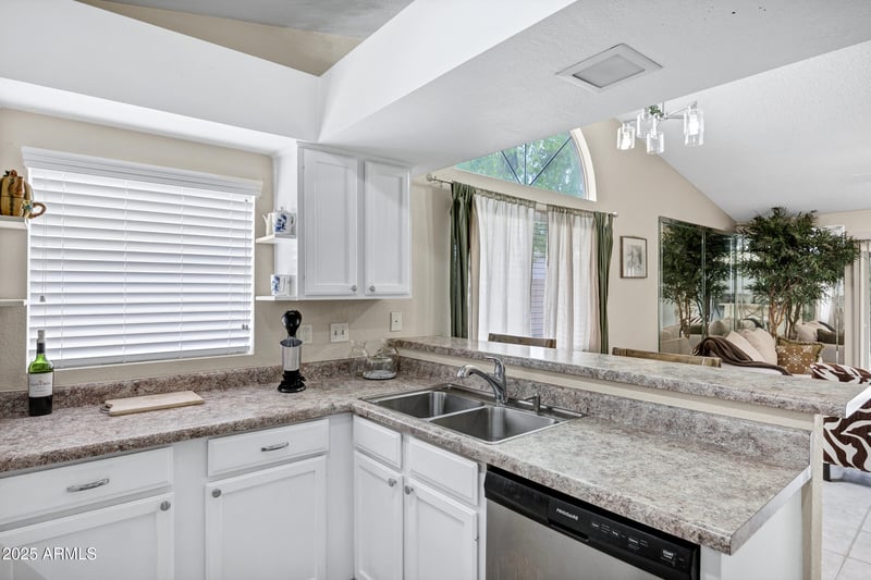 12244 45th St, Phoenix, AZ 85044