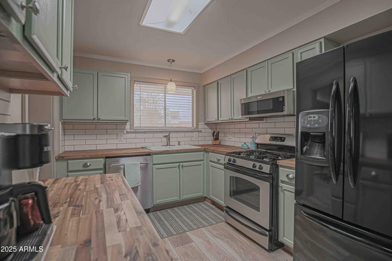 12244 Saint Andrew Dr, Sun City, AZ 85351