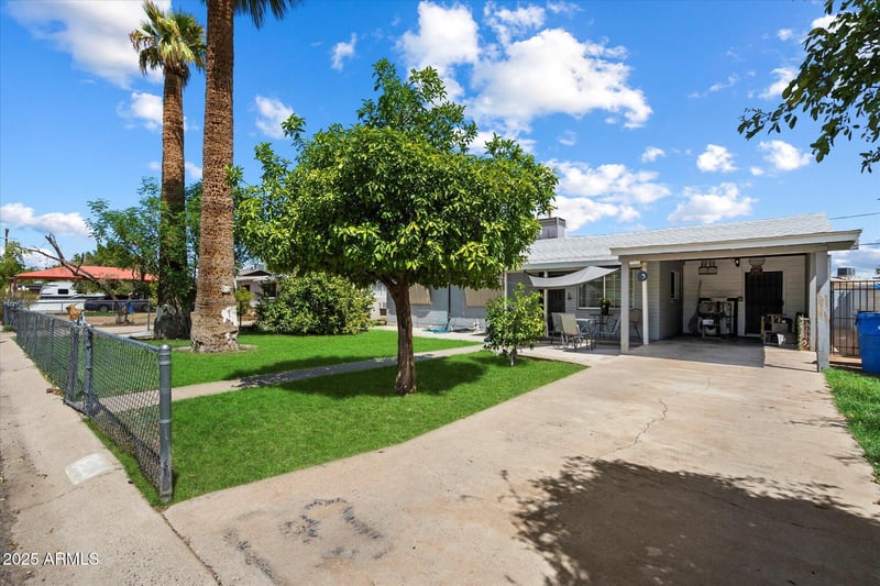 1225 33rd St, Phoenix, AZ 85008