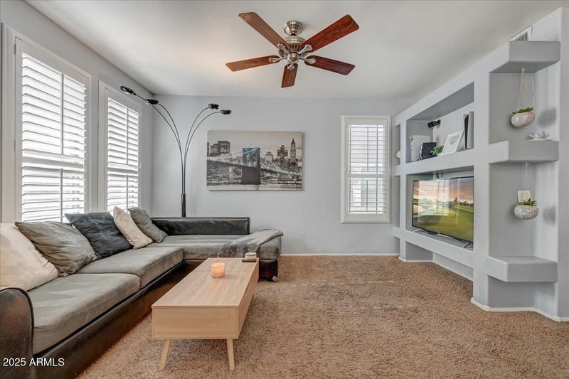 1225 36th St #1042, Phoenix, AZ 85008