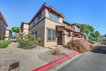 1225 36th St #1042, Phoenix, AZ 85008