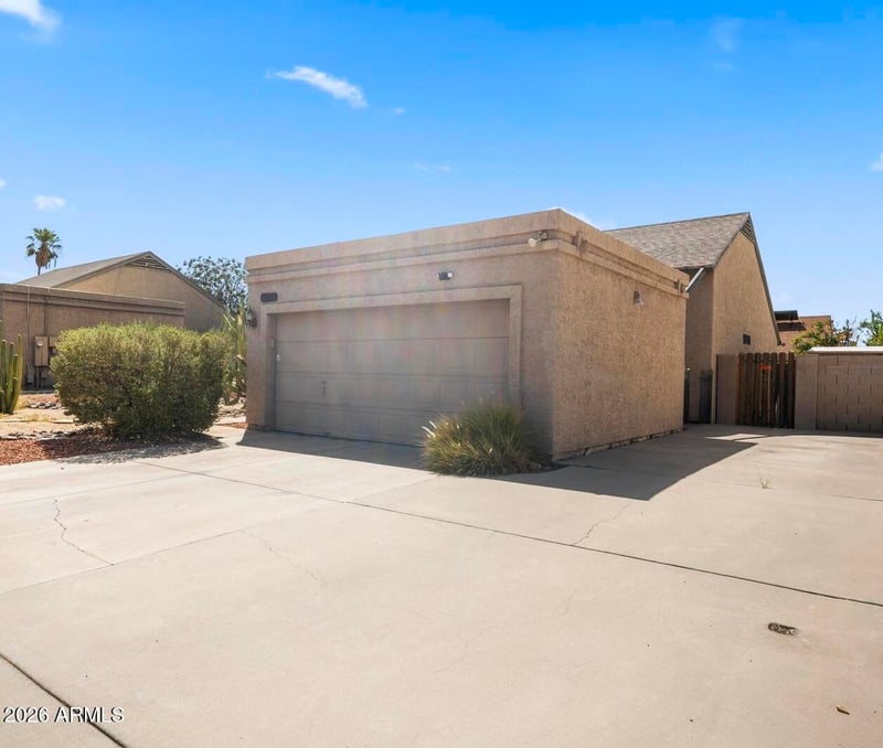 1225 E Kristal Way, Phoenix, AZ 85024