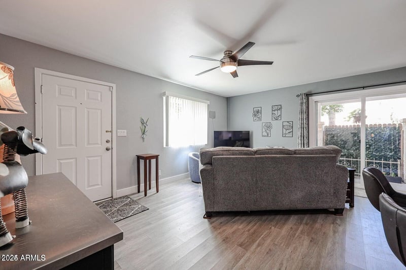 1225 Lawrence Ln, Phoenix, AZ 85020