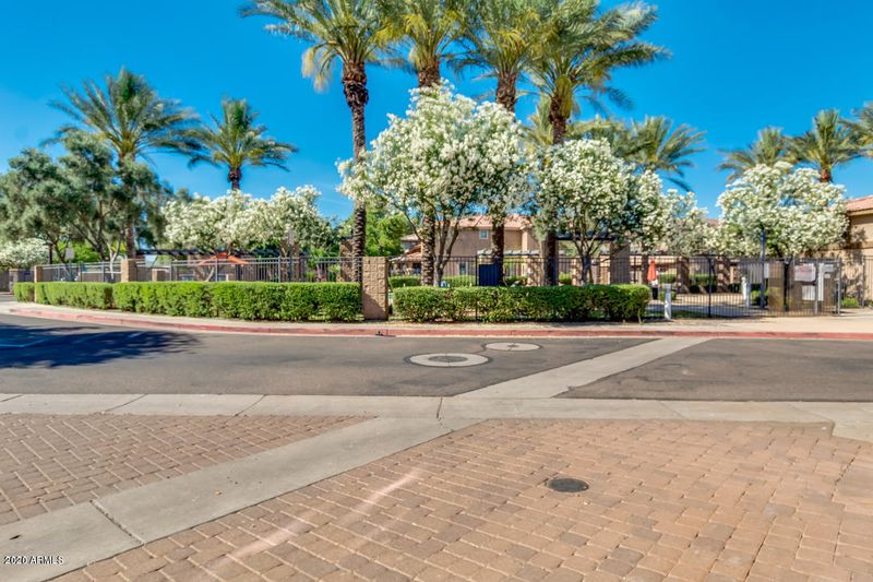 1225 N 36th St #1122, Phoenix, AZ 85008