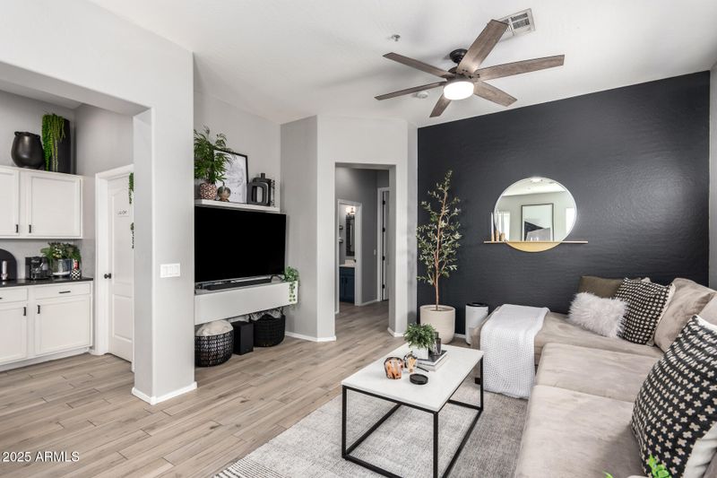 1225 N 36th St #2101, Phoenix, AZ 85008