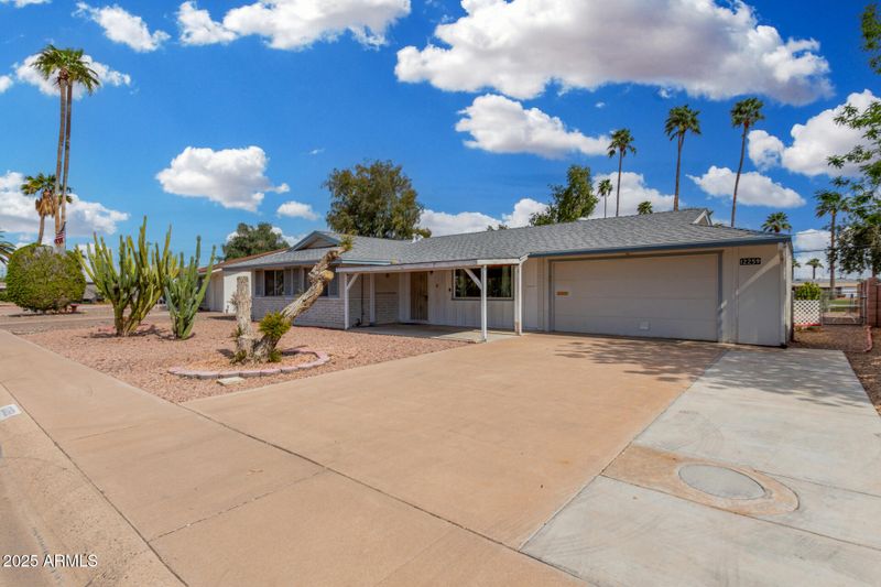 12259 N Augusta Dr, Sun City, AZ 85351