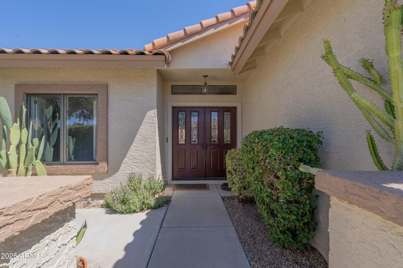 1226 E Greenway Cir, Mesa, AZ 85203