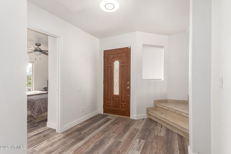 1226 Wahalla Ln, Phoenix, AZ 85024