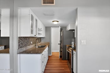 1228 Lawrence Ln, Phoenix, AZ 85020