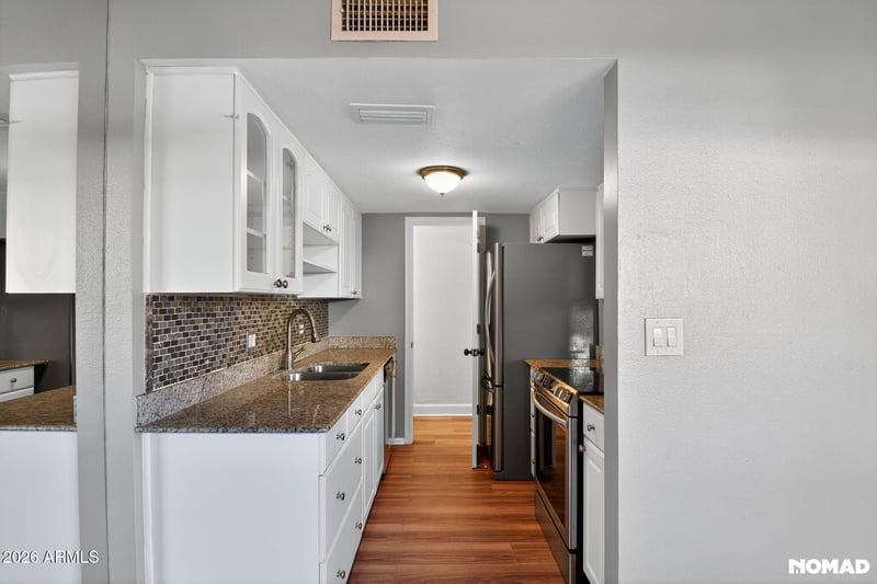 1228 Lawrence Ln, Phoenix, AZ 85020