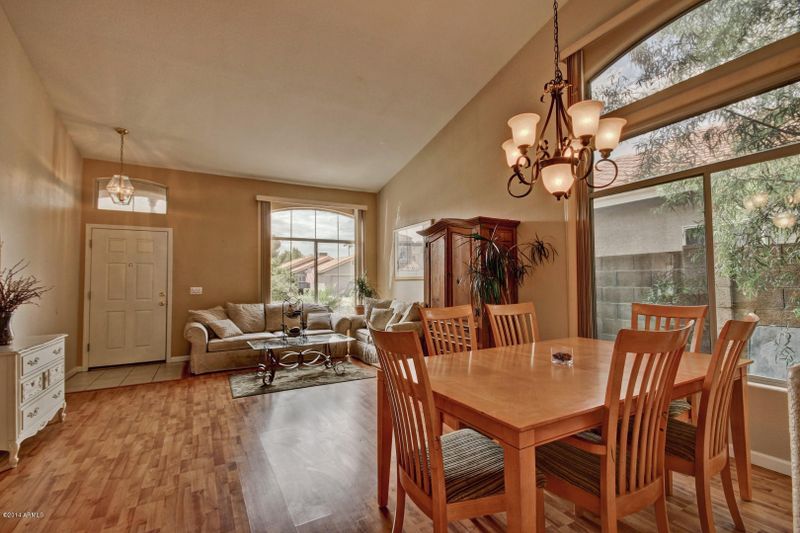 1228 E Muriel Dr, Phoenix, AZ 85022