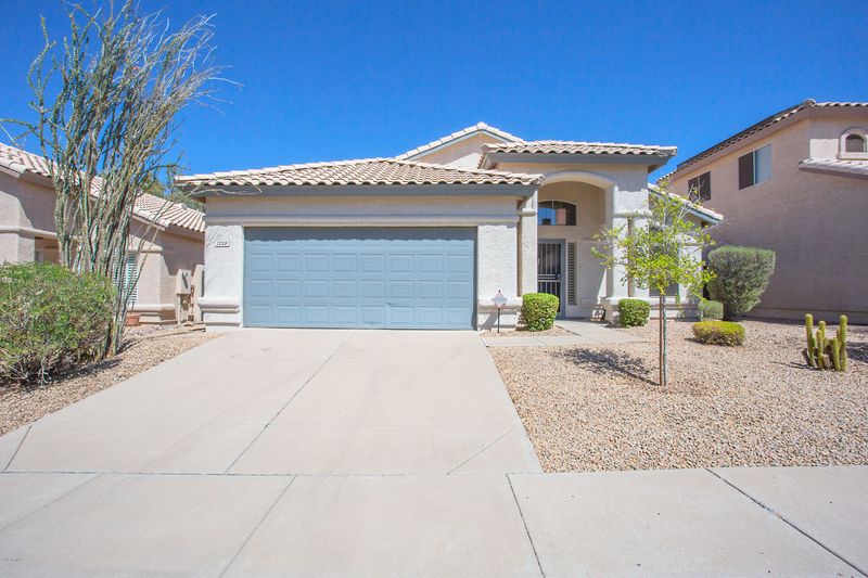 1228 E Redfield Rd, Phoenix, AZ 85022