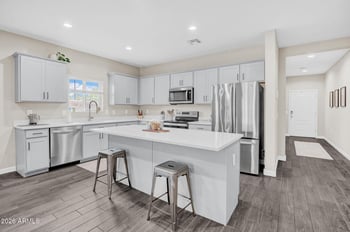 1228 Gloucester Rd, San Tan Valley, AZ 85143