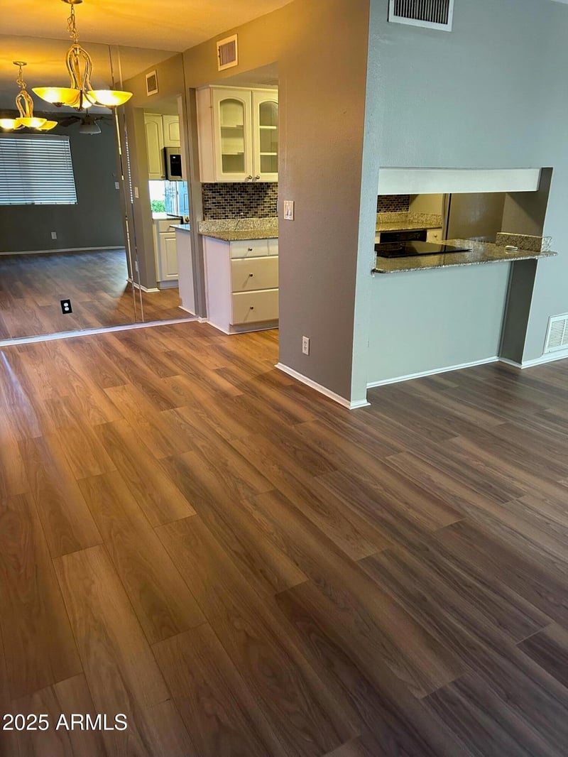 1228 Lawrence Ln, Phoenix, AZ 85020