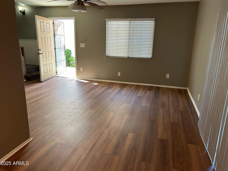 1228 Lawrence Ln, Phoenix, AZ 85020