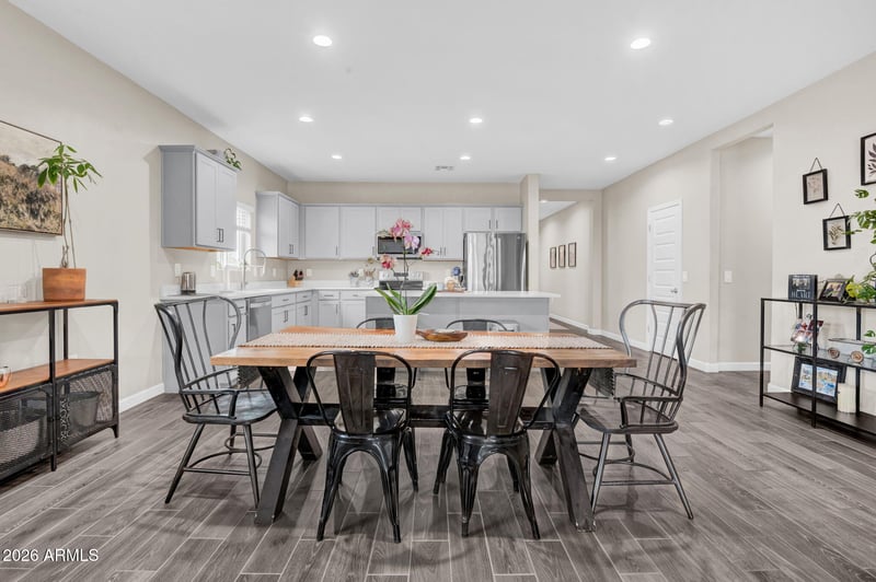 1228 Gloucester Rd, San Tan Valley, AZ 85143