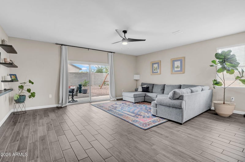 1228 Gloucester Rd, San Tan Valley, AZ 85143