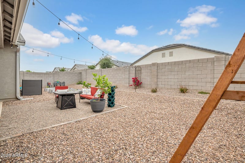 1228 Gloucester Rd, San Tan Valley, AZ 85143