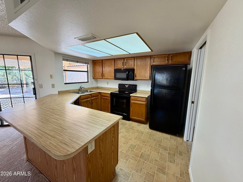 12282 S Shoshoni Dr, Phoenix, AZ 85044