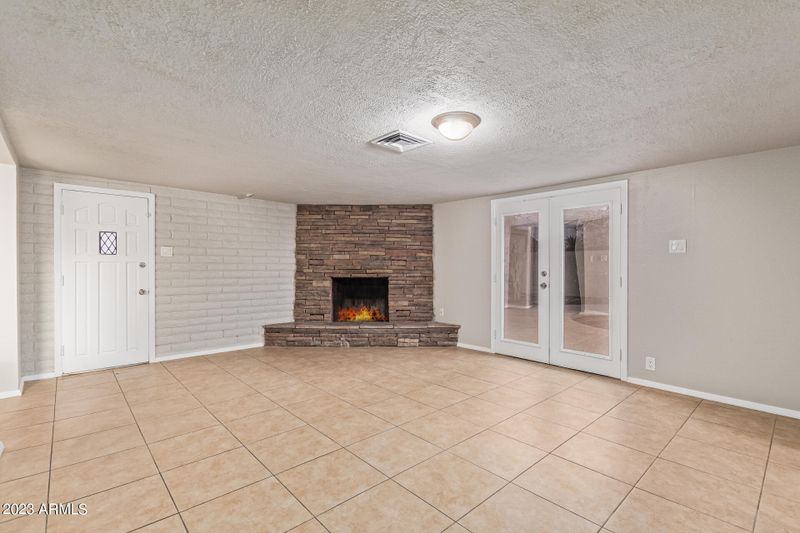 1229 E Mission Ln, Phoenix, AZ 85020