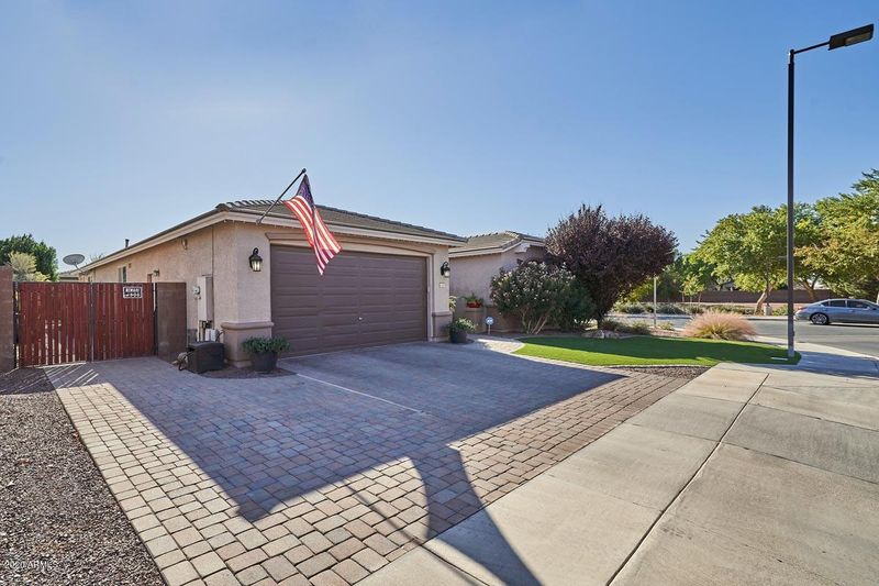 1229 W Sycamore Rd, San Tan Valley, AZ 85140