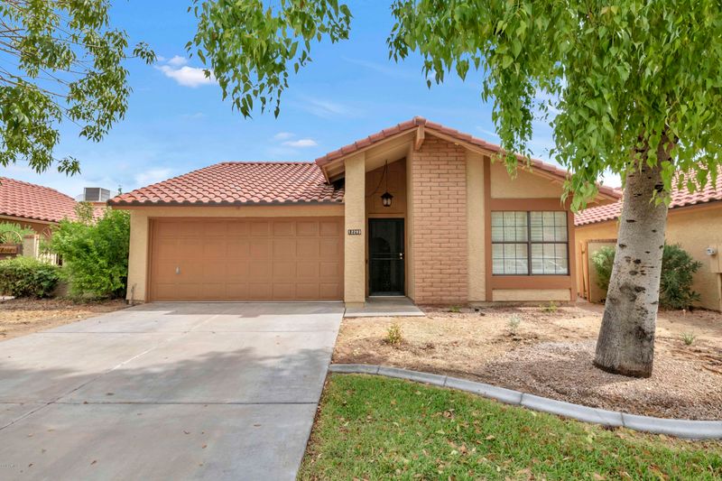 12293 S Shoshoni Dr, Phoenix, AZ 85044