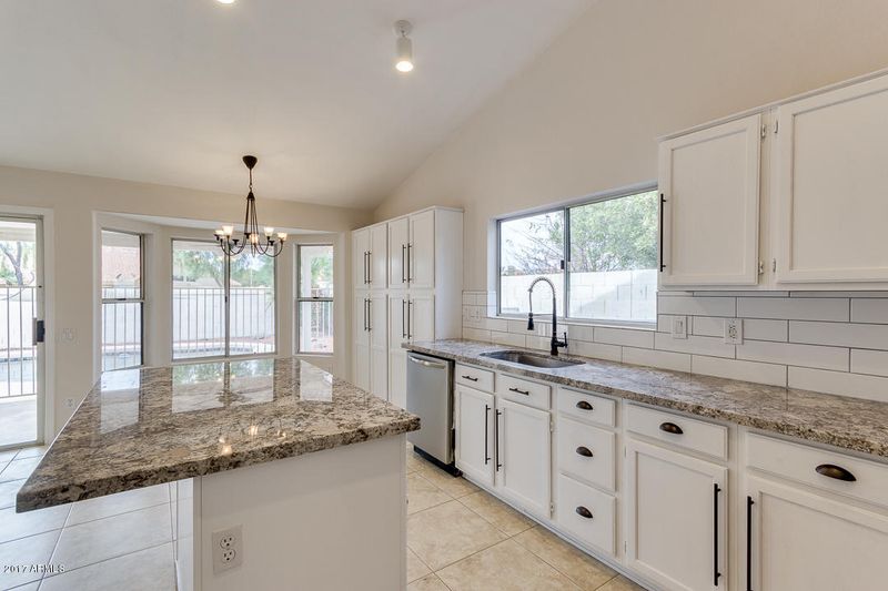 1230 N Meadows Dr, Chandler, AZ 85224