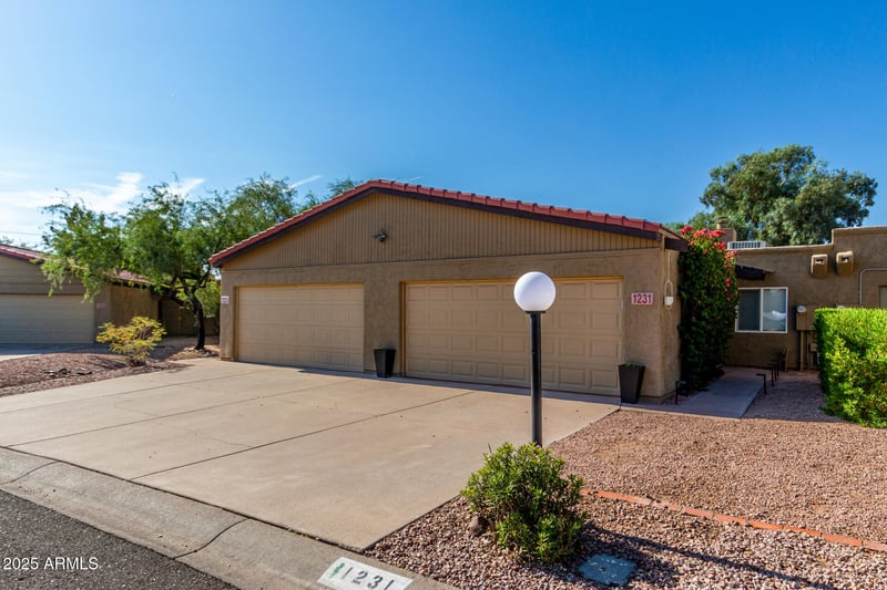 1231 Bluebell Ln, Tempe, AZ 85288