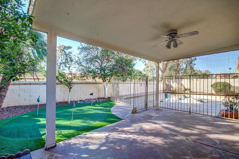 1231 E Redfield Rd, Gilbert, AZ 85234