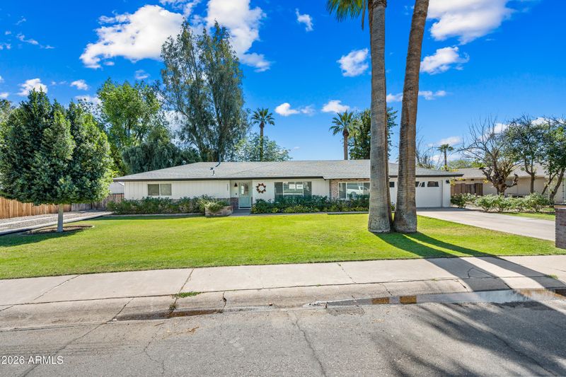 1231 W Orchid Ln, Phoenix, AZ 85021