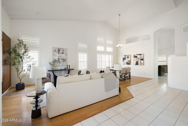 12315 N 53rd Dr, Glendale, AZ 85304