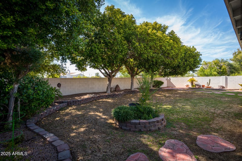 12316 58th Dr, Glendale, AZ 85304