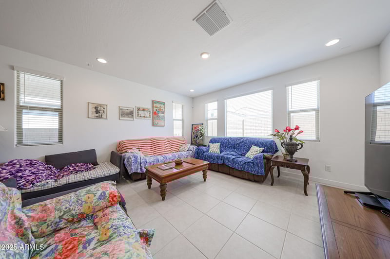 12316 Wagon Wheel Dr, Glendale, AZ 85307