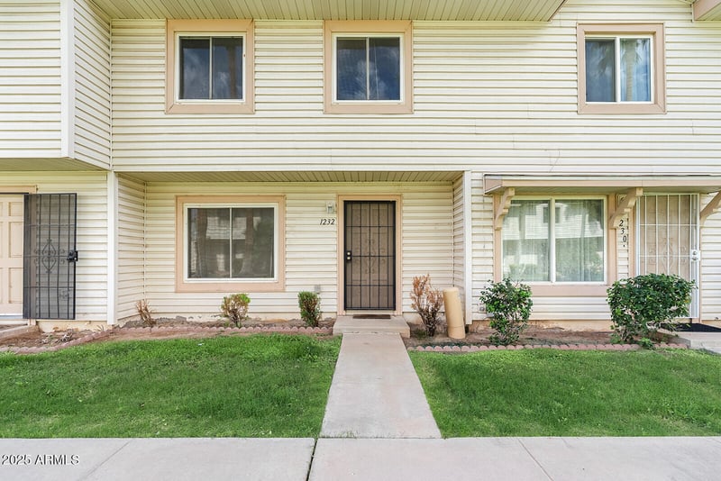 1232 Baker Dr, Tempe, AZ 85282