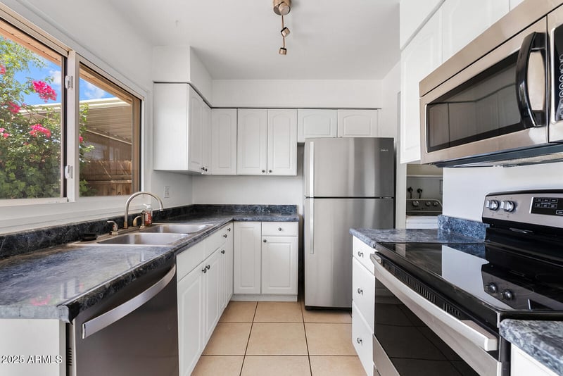 1232 Baker Dr, Tempe, AZ 85282