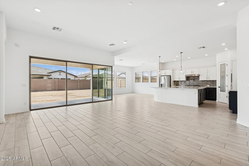 12323 Luxton Ln, Avondale, AZ 85323