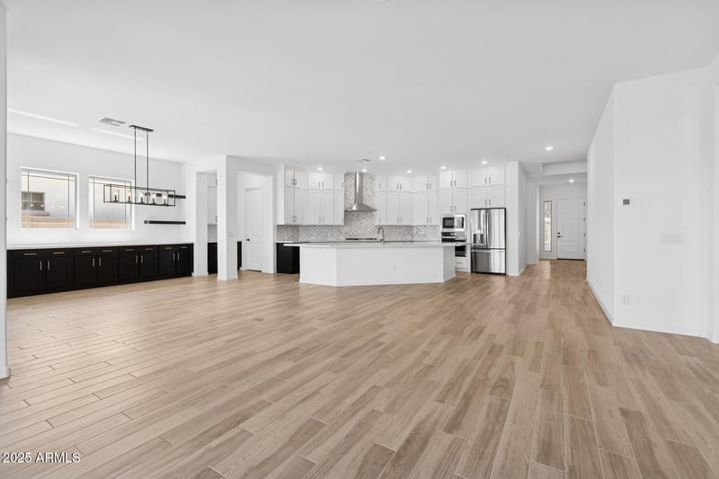 12324 Parkway Ln, Avondale, AZ 85323