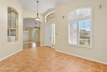 12327 57th Dr, Glendale, AZ 85304